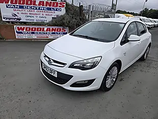 Used 2013 Vauxhall Astra Energy White - Interior and Exterior details 4