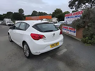 Used 2013 Vauxhall Astra Energy White - Interior and Exterior details 6
