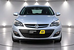 Used 2013 Vauxhall Astra Es Silver - Interior and Exterior details 2