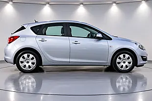 Used 2013 Vauxhall Astra Es Silver - Interior and Exterior details 9
