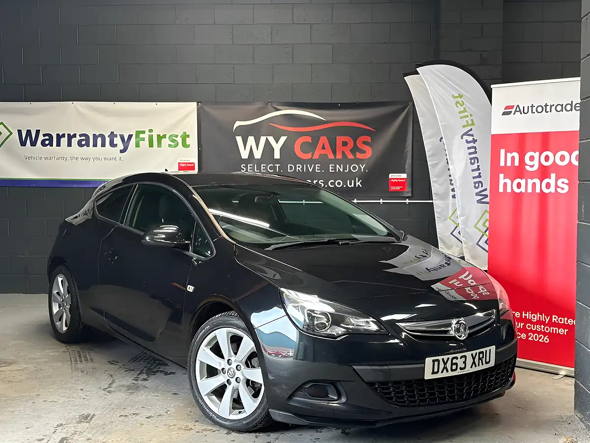 Used 2013 Vauxhall Astra Gtc Sport Black - Front View