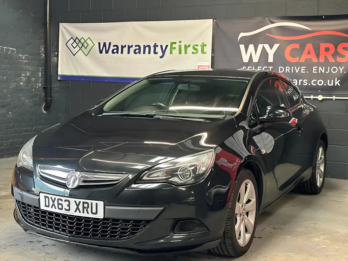 Used 2013 Vauxhall Astra Gtc Sport Black - Interior and Exterior details 3
