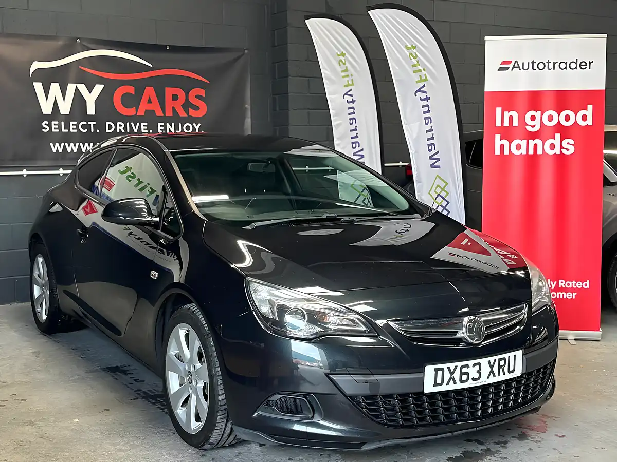 Used 2013 Vauxhall Astra Gtc Sport Black - Interior and Exterior details 4