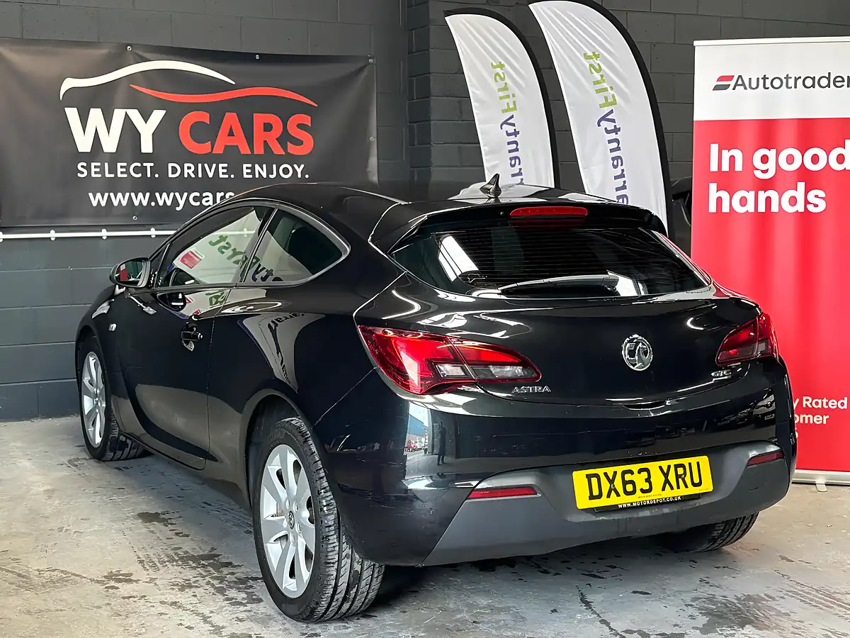 Used 2013 Vauxhall Astra Gtc Sport Black - Interior and Exterior details 9