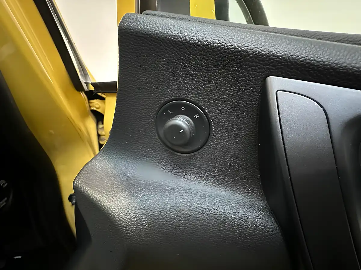 Used 2013 Vauxhall Astra Gtc Sport Flaming Yellow - Interior and Exterior details 19