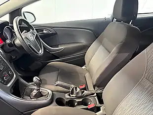 Used 2013 Vauxhall Astra Gtc Sport White - Interior and Exterior details 13