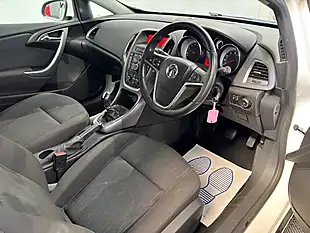 Used 2013 Vauxhall Astra Gtc Sport White - Interior and Exterior details 14