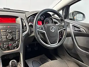 Used 2013 Vauxhall Astra Gtc Sport White - Interior and Exterior details 18