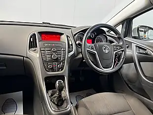 Used 2013 Vauxhall Astra Gtc Sport White - Interior and Exterior details 19