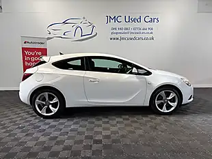 Used 2013 Vauxhall Astra Gtc Sport White - Interior and Exterior details 4