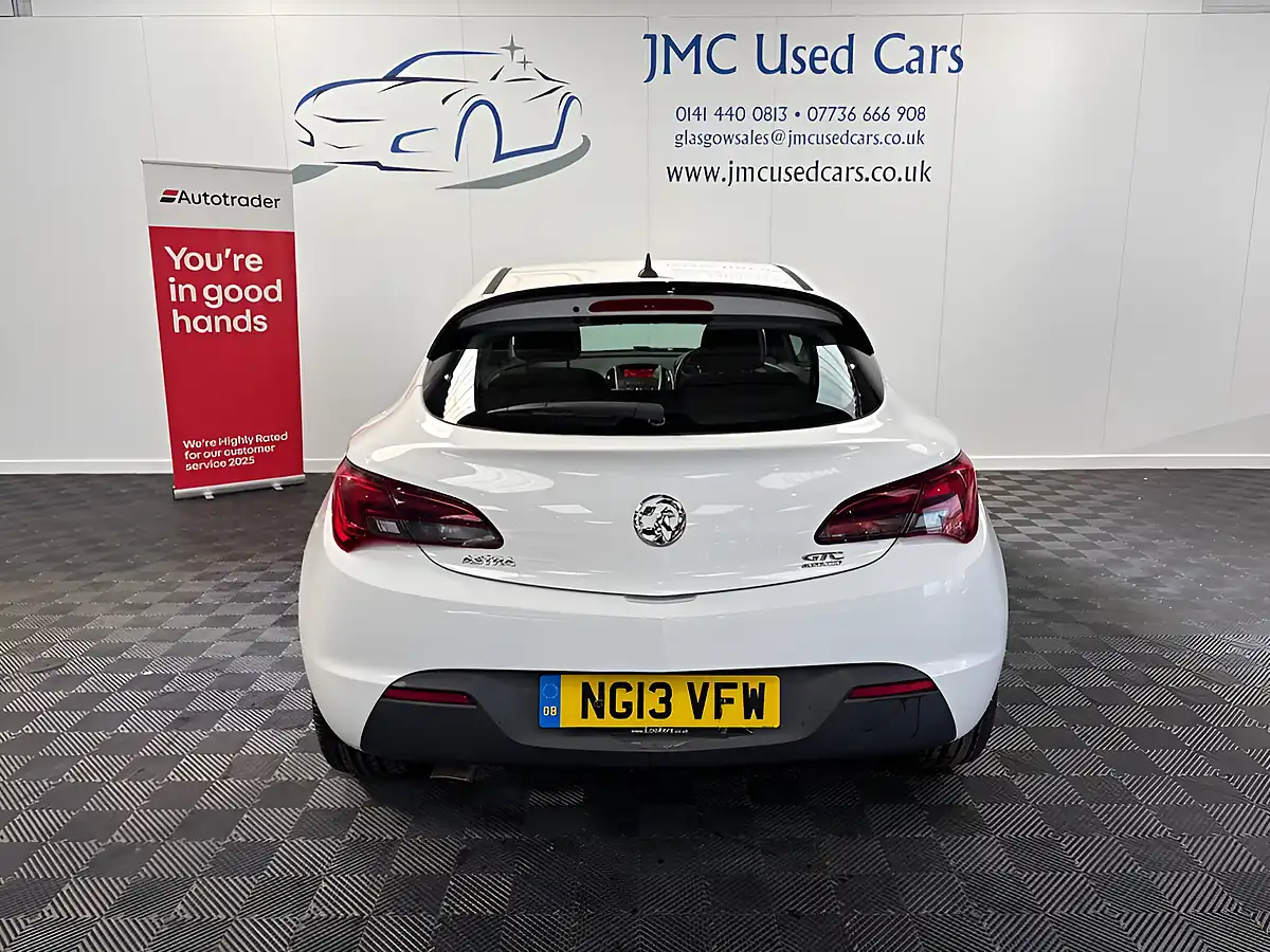 Used 2013 Vauxhall Astra Gtc Sport White - Interior and Exterior details 5
