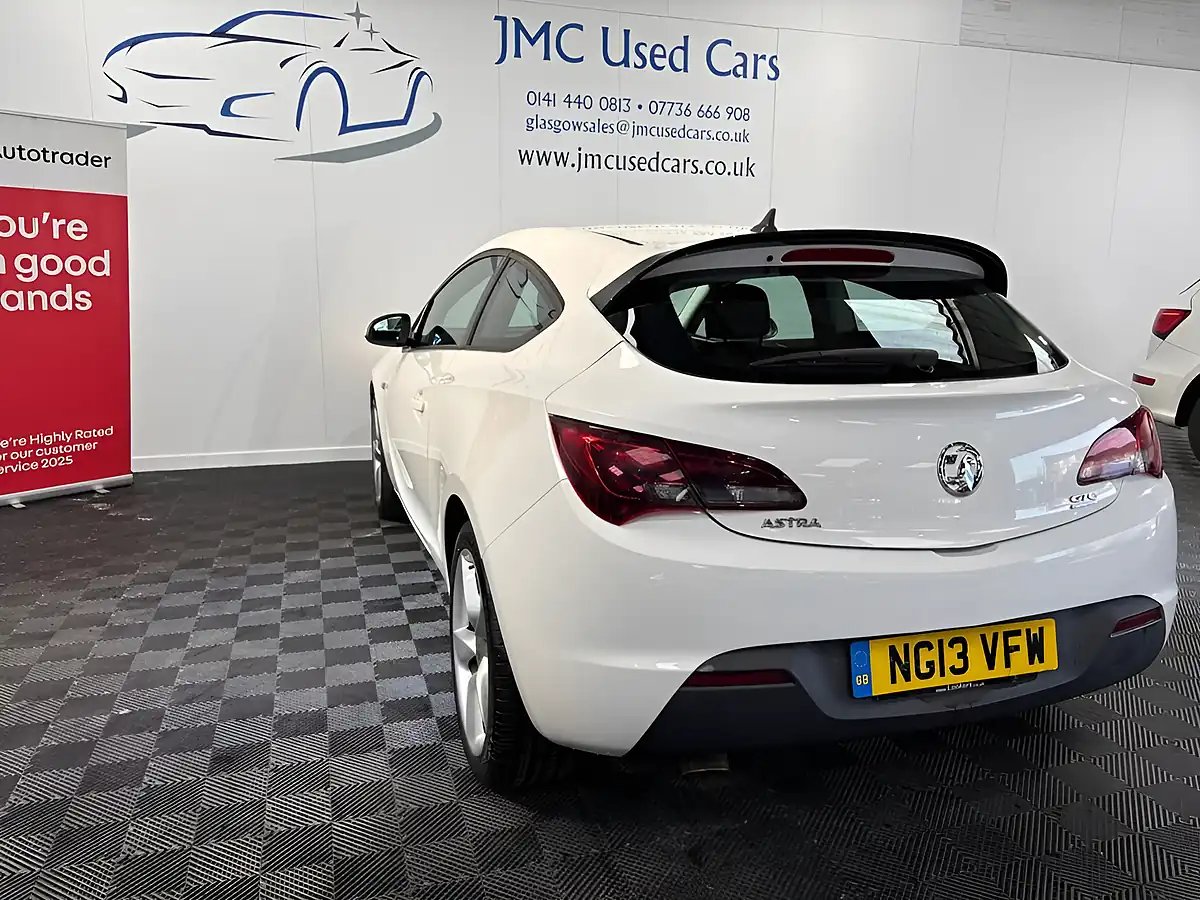 Used 2013 Vauxhall Astra Gtc Sport White - Interior and Exterior details 8