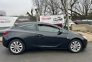 Used 2013 Vauxhall Astra Gtc Sri Black - Interior and Exterior details 4