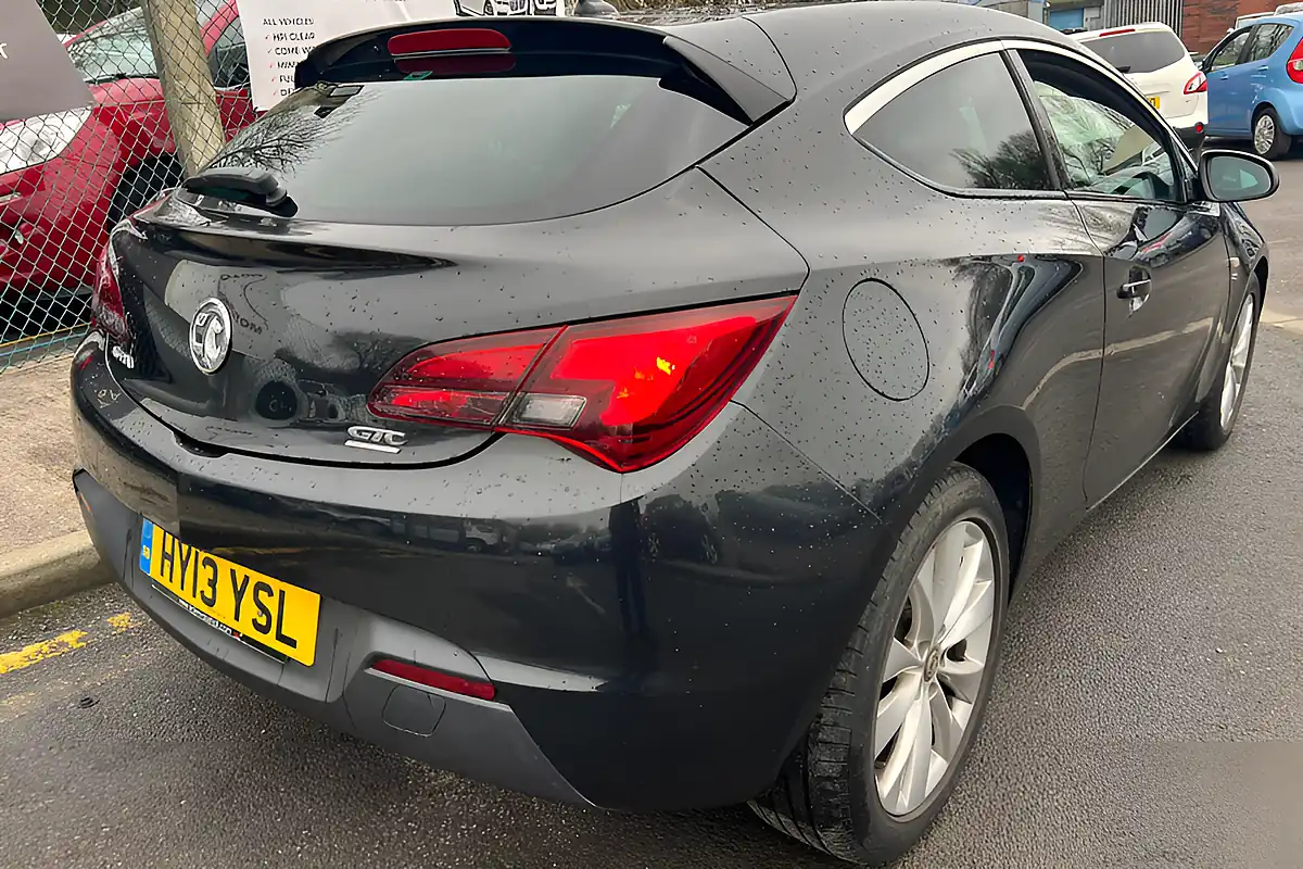 Used 2013 Vauxhall Astra Gtc Sri Black - Interior and Exterior details 9