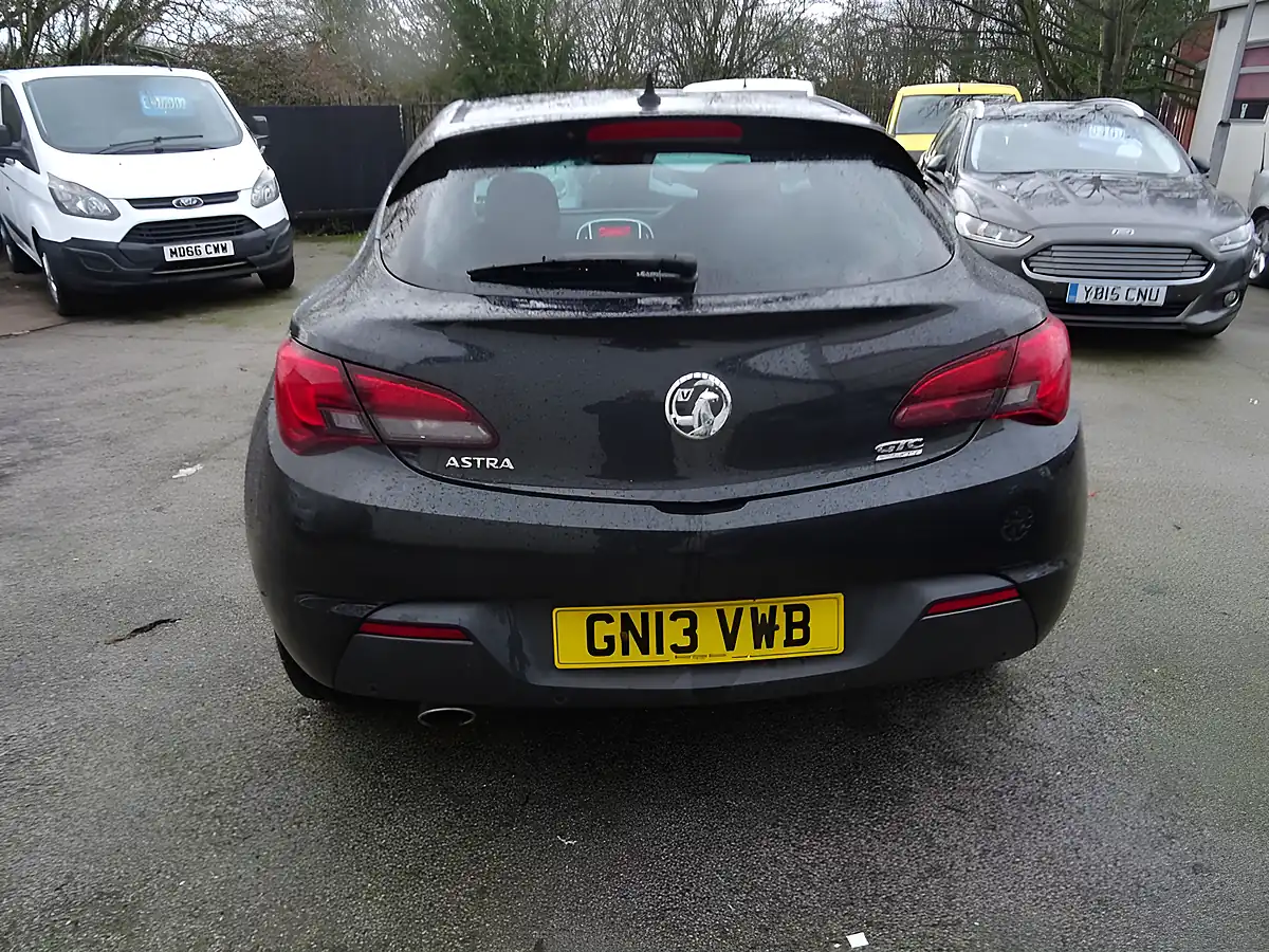 Used 2013 Vauxhall Astra Gtc Sri Black - Interior and Exterior details 11