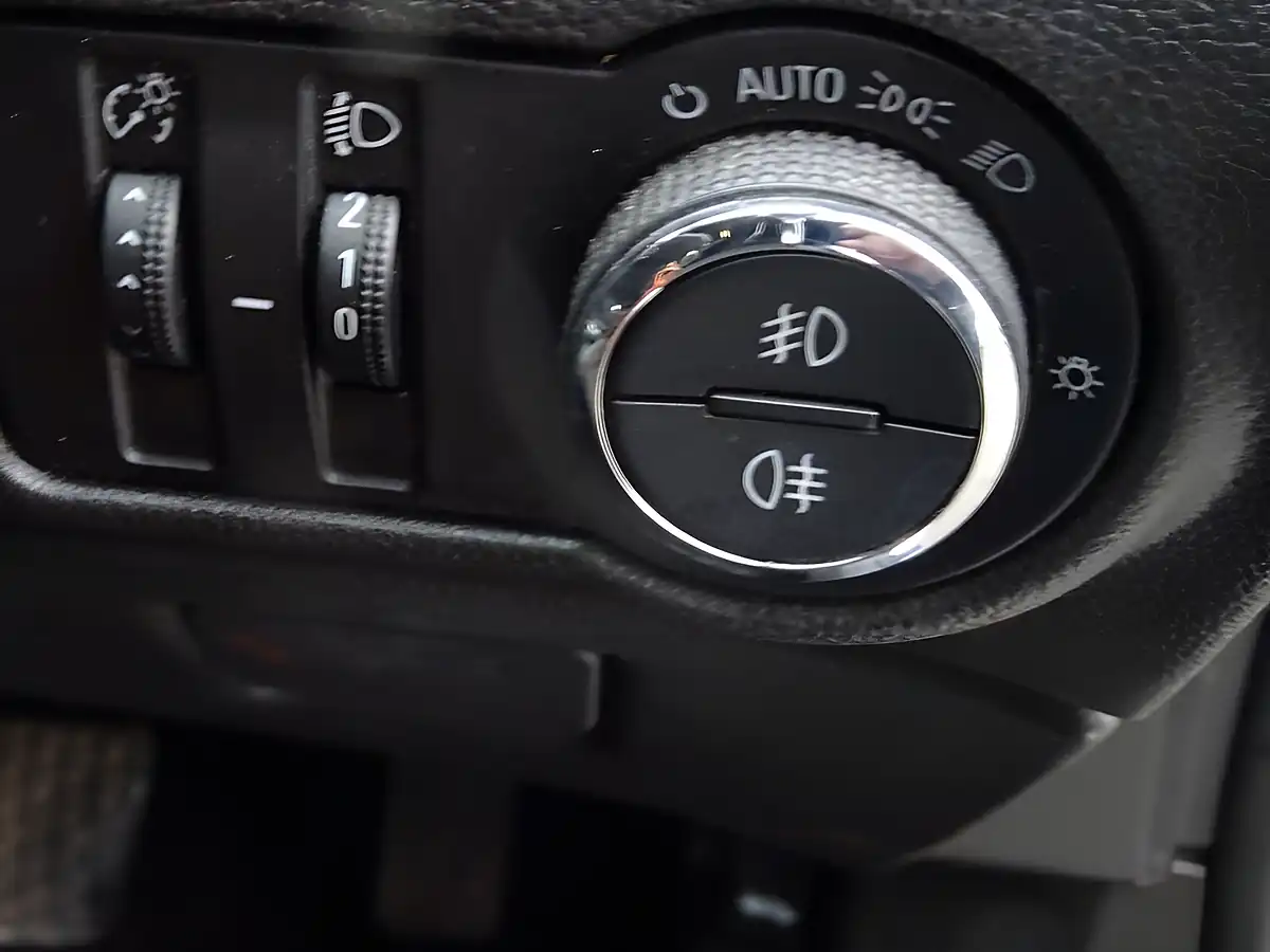 Used 2013 Vauxhall Astra Gtc Sri Black - Interior and Exterior details 19
