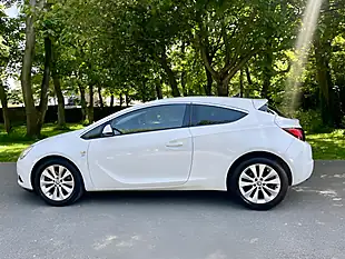 Used 2013 Vauxhall Astra Gtc Sri White - Interior and Exterior details 8