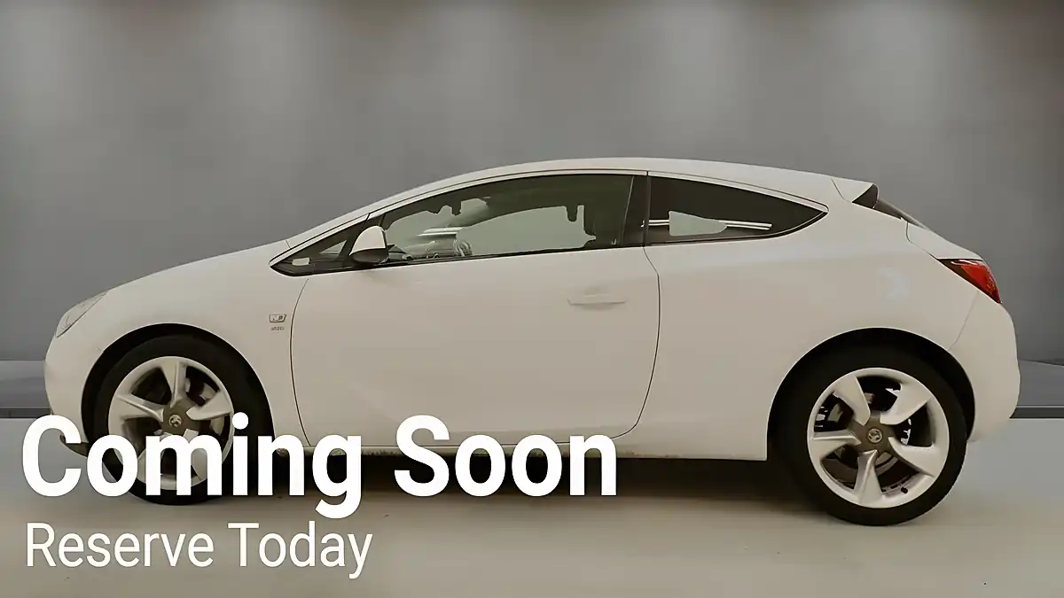 Used 2013 Vauxhall Astra Gtc Sri White - Interior and Exterior details 17