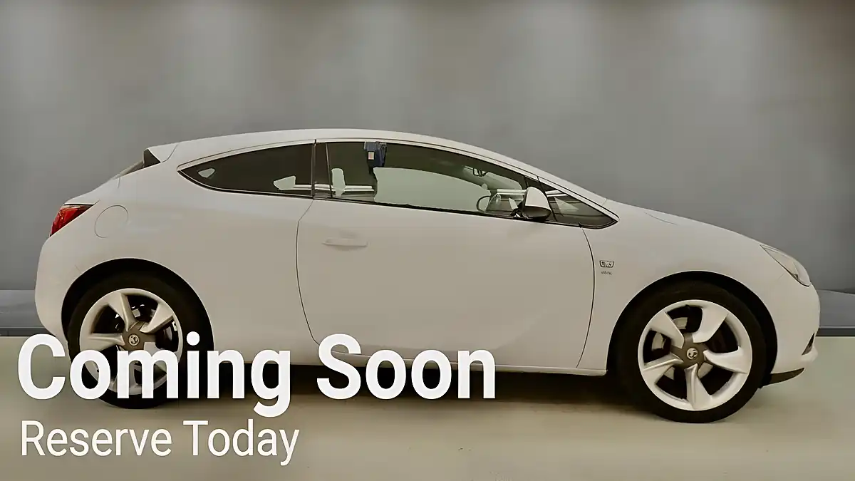 Used 2013 Vauxhall Astra Gtc Sri White - Interior and Exterior details 18