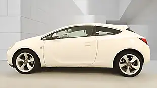 Used 2013 Vauxhall Astra Gtc Sri White - Interior and Exterior details 3