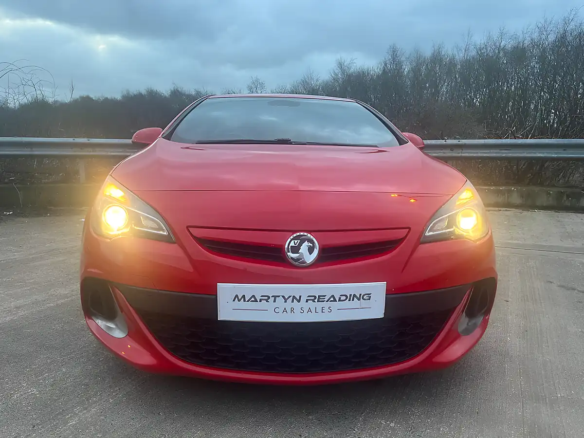 Used 2013 Vauxhall Astra Gtc Vxr Red - Interior and Exterior details 10