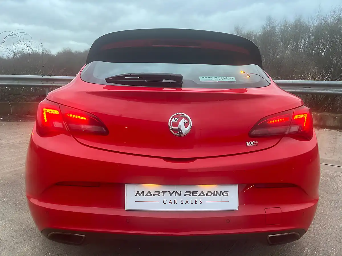 Used 2013 Vauxhall Astra Gtc Vxr Red - Interior and Exterior details 13
