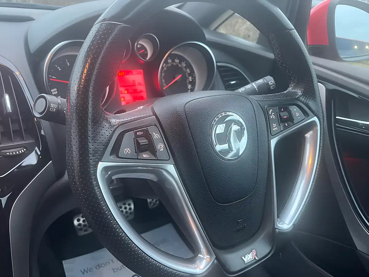 Used 2013 Vauxhall Astra Gtc Vxr Red - Interior and Exterior details 17