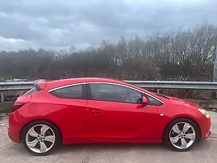 Used 2013 Vauxhall Astra Gtc Vxr Red - Interior and Exterior details 3