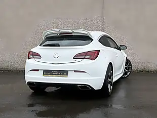 Used 2013 Vauxhall Astra Gtc Vxr White - Interior and Exterior details 3