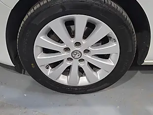 Used 2013 Vauxhall Astra Se White - Interior and Exterior details 14