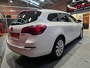 Used 2013 Vauxhall Astra Se White - Interior and Exterior details 2