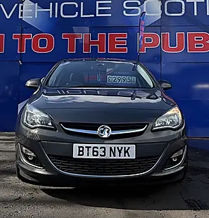 Used 2013 Vauxhall Astra Sri Black - Interior and Exterior details 4