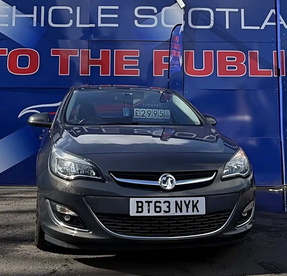 Used 2013 Vauxhall Astra Sri Black - Interior and Exterior details 5
