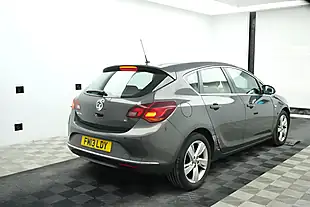 Used 2013 Vauxhall Astra Sri Grey - Interior and Exterior details 4