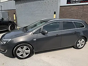 Used 2013 Vauxhall Astra Sri Grey - Interior and Exterior details 6
