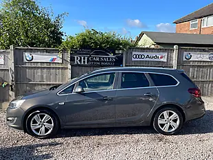 Used 2013 Vauxhall Astra Sri Grey - Interior and Exterior details 10