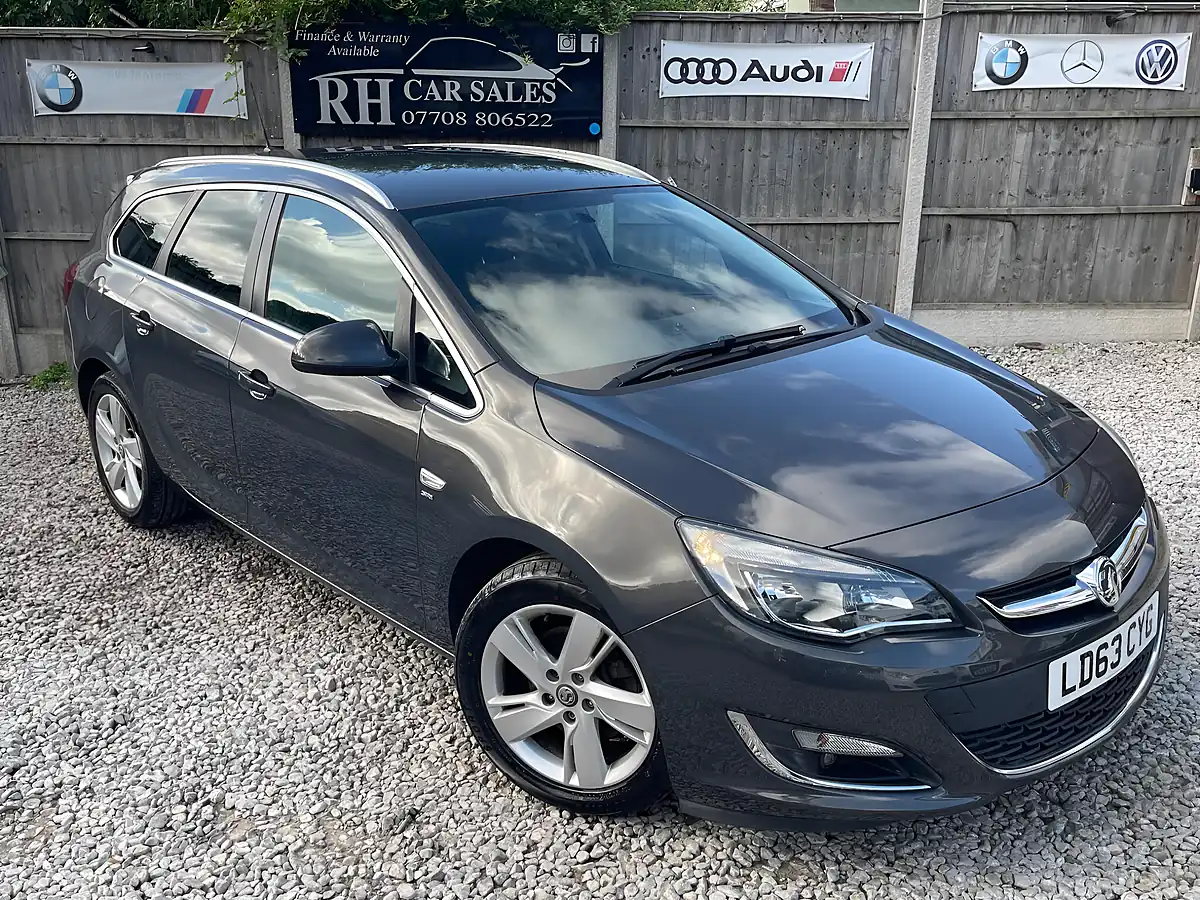 Used 2013 Vauxhall Astra Sri Grey - Interior and Exterior details 11