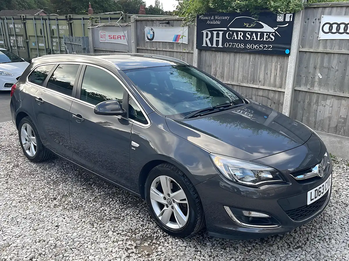 Used 2013 Vauxhall Astra Sri Grey - Interior and Exterior details 2