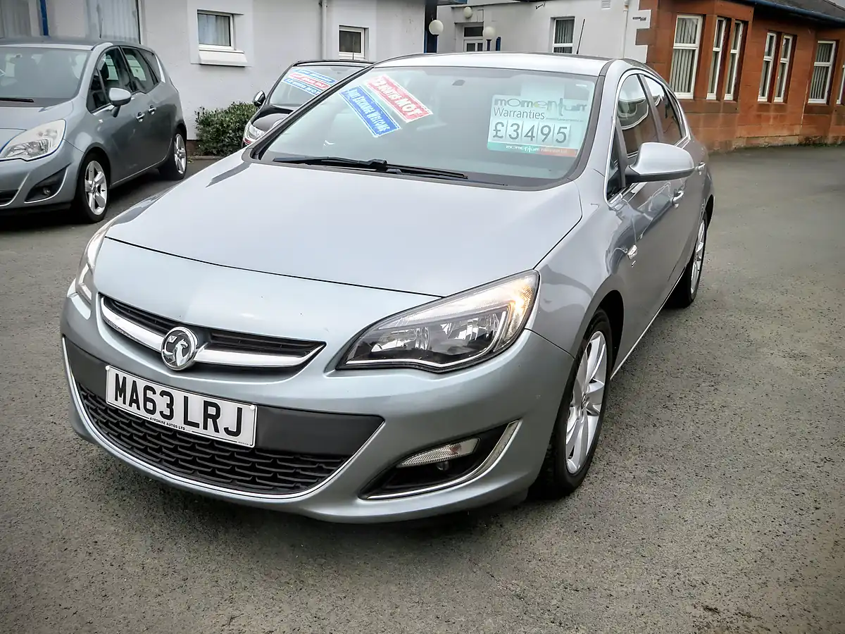 Used 2013 Vauxhall Astra Sri Metallic Grey - Front View