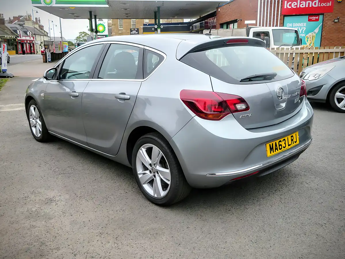 Used 2013 Vauxhall Astra Sri Metallic Grey - Interior and Exterior details 6
