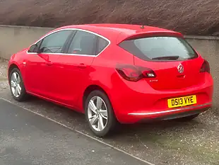 Used 2013 Vauxhall Astra Sri Red - Interior and Exterior details 8