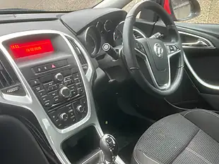 Used 2013 Vauxhall Astra Sri Red - Interior and Exterior details 9
