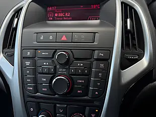 Used 2013 Vauxhall Astra Sri Sports Tourer Summit White - Interior and Exterior details 15