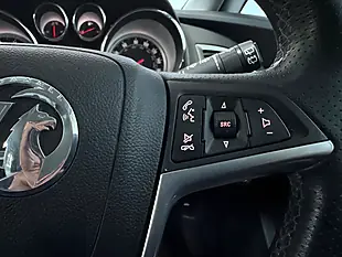 Used 2013 Vauxhall Astra Sri Sports Tourer Summit White - Interior and Exterior details 17