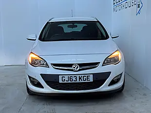 Used 2013 Vauxhall Astra Sri Sports Tourer Summit White - Interior and Exterior details 2