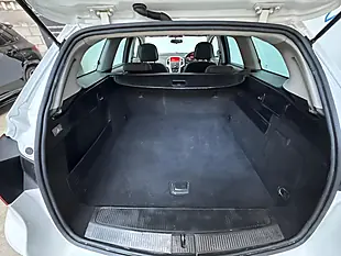 Used 2013 Vauxhall Astra Sri Sports Tourer Summit White - Interior and Exterior details 20