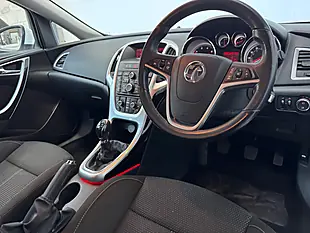 Used 2013 Vauxhall Astra Sri Sports Tourer Summit White - Interior and Exterior details 3
