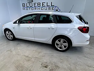 Used 2013 Vauxhall Astra Sri Sports Tourer Summit White - Interior and Exterior details 7
