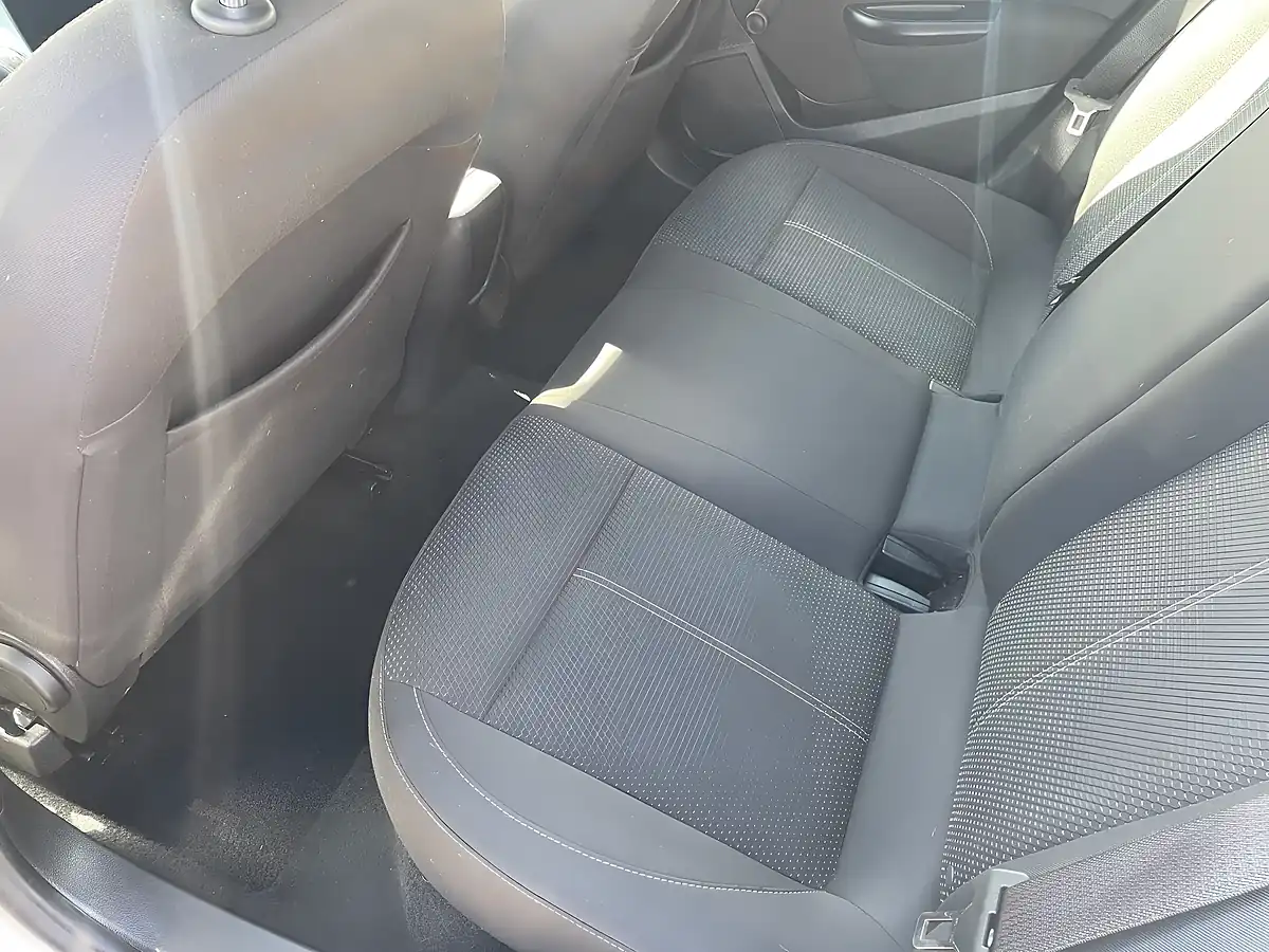 Used 2013 Vauxhall Astra Sri White - Interior and Exterior details 8