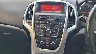 Used 2013 Vauxhall Astra Sri White - Interior and Exterior details 12
